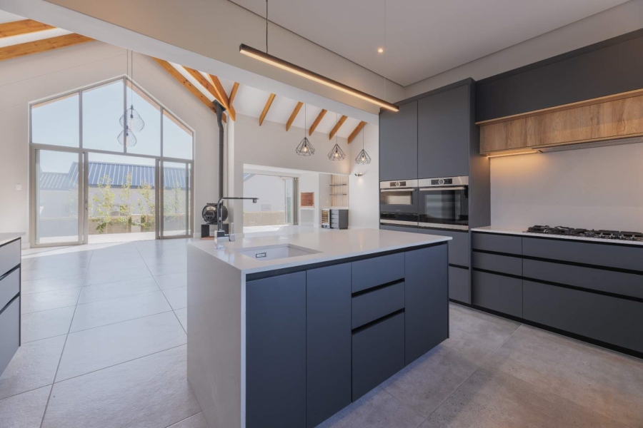 4 Bedroom Property for Sale in Kingswood Golf Estate Western Cape